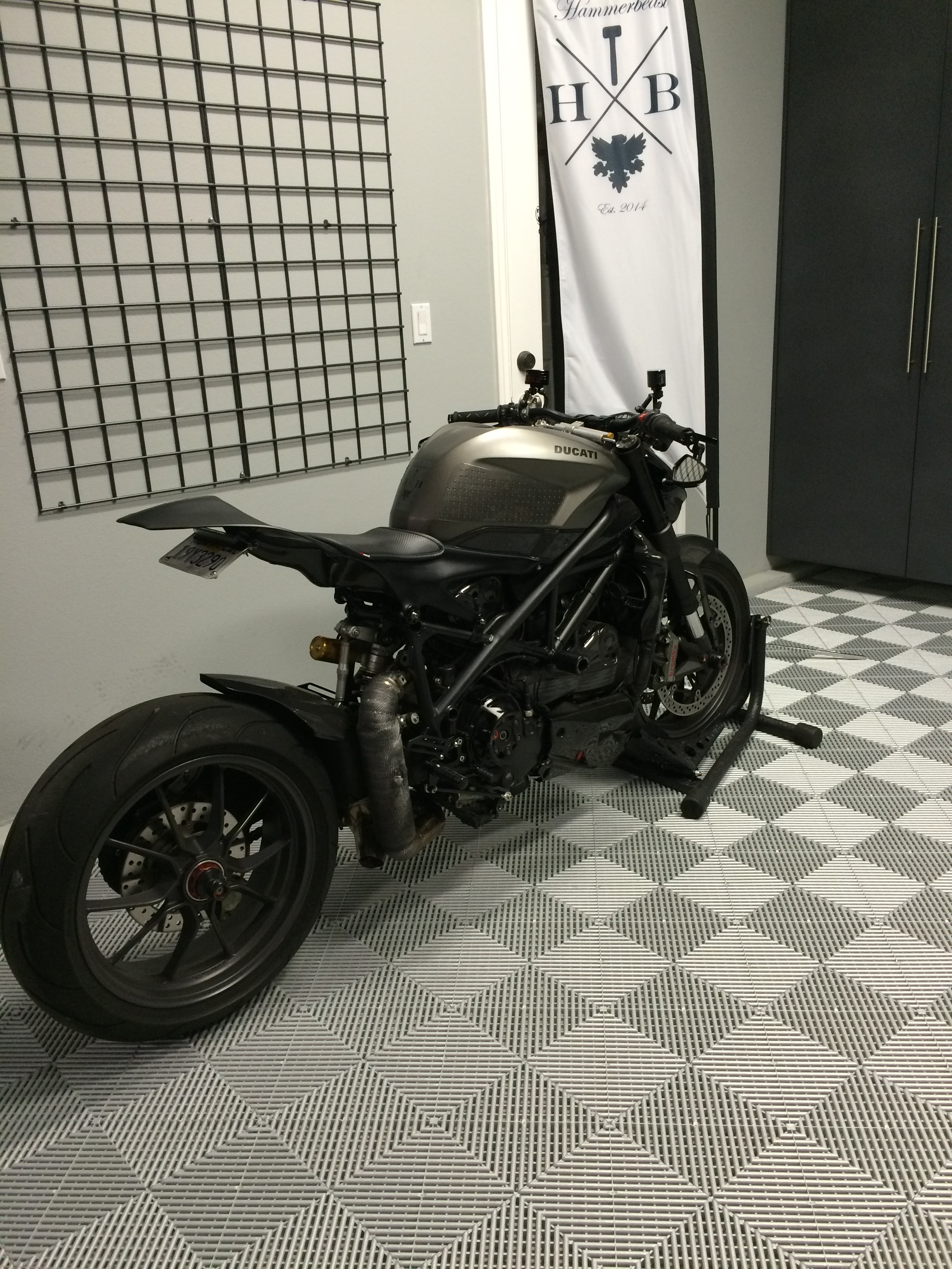 2010 Ducati Streetfighter photo 87